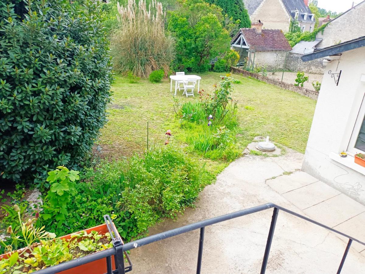 Petite Maison Etape Loire A Velo Ou Compostelle Mosnes Exterior photo